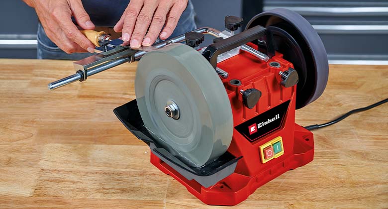 wet grinder in use